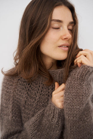 SUNIL HANDKNITTED SWEATER