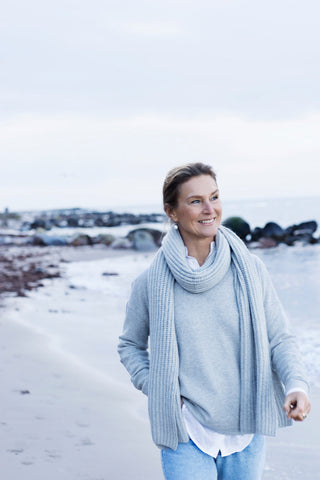 CARE BY: Bettinna Delfs