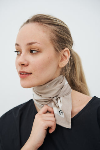 DEAR FLOWER SCARF