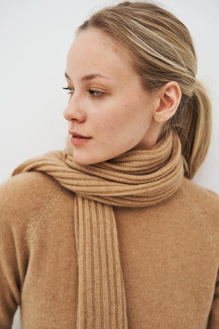 SARA SCARF